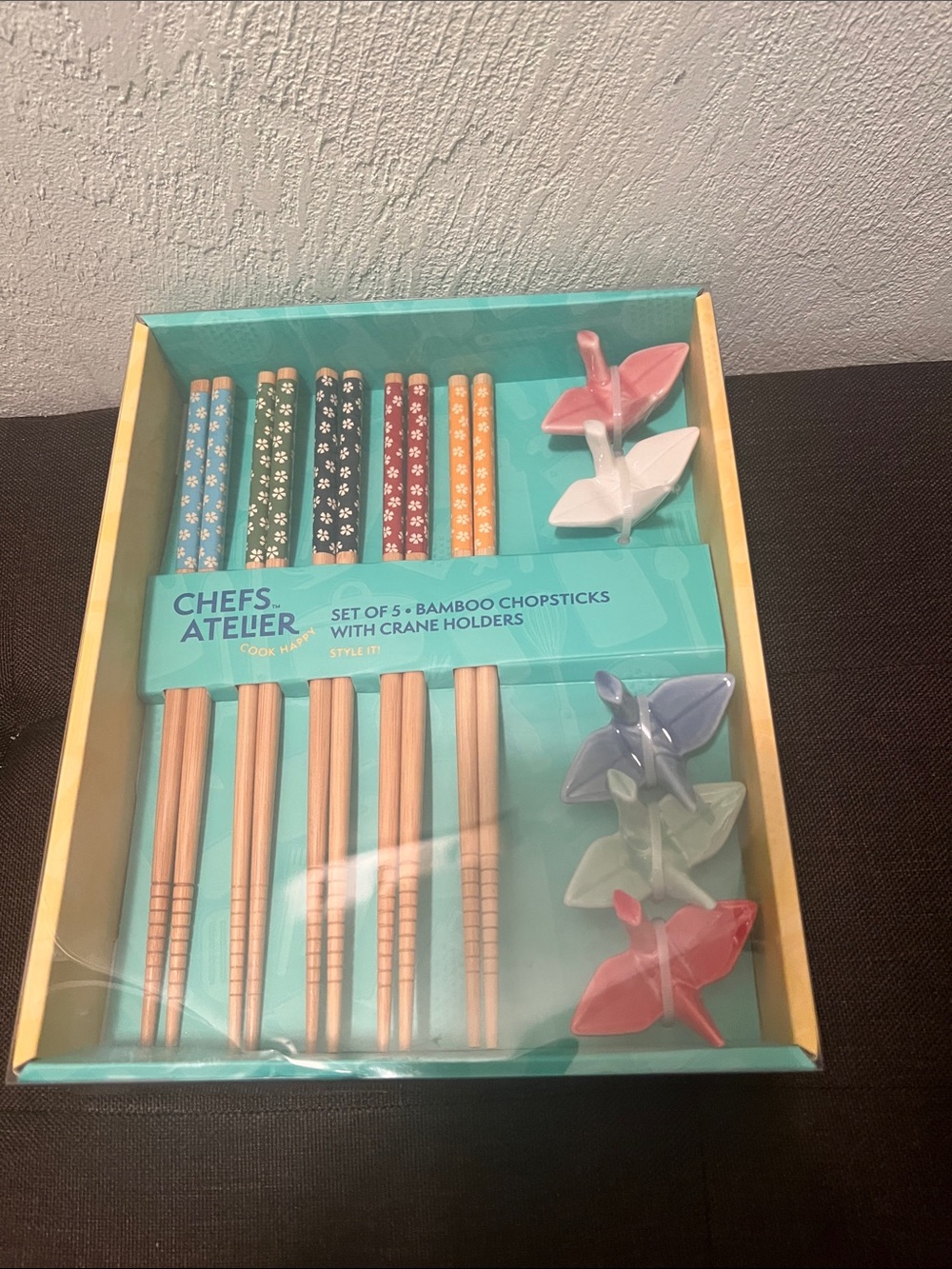 #2314**Chefs Atelier Bamboo Chopsticks Set W/ Birds Crane Holders - Multicolor